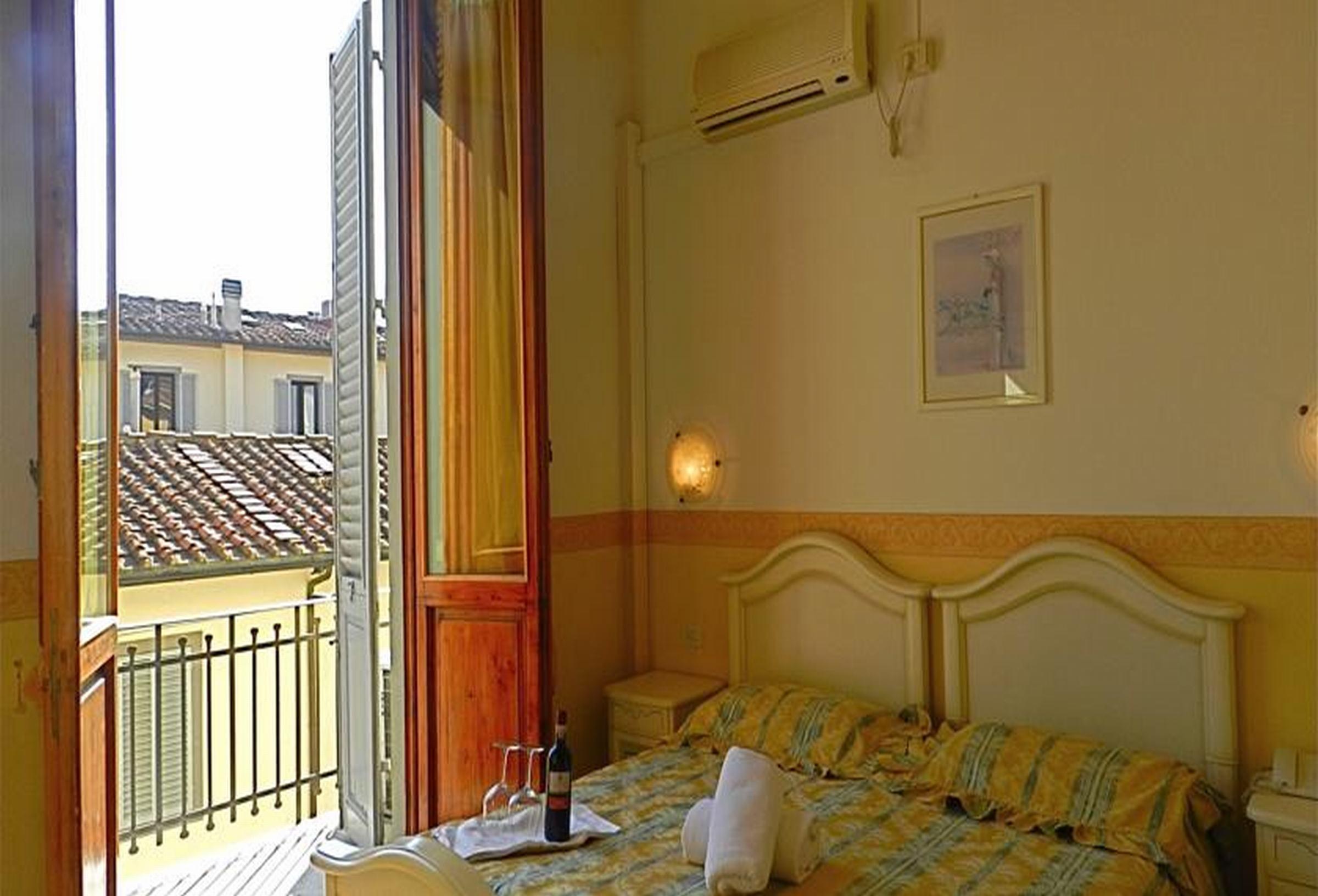 โฮเทล เดไซรี Hotel ฟลอเรนซ์ ภายนอก รูปภาพ